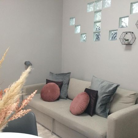 Апартаменты Magnolia Apartman Шопрон Экстерьер фото